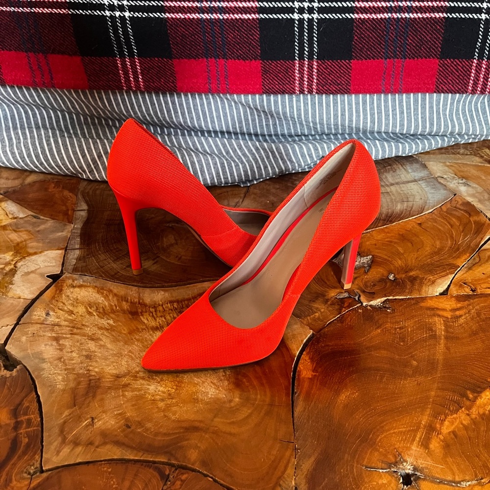 Mix No. 6 Vibrant orange heels